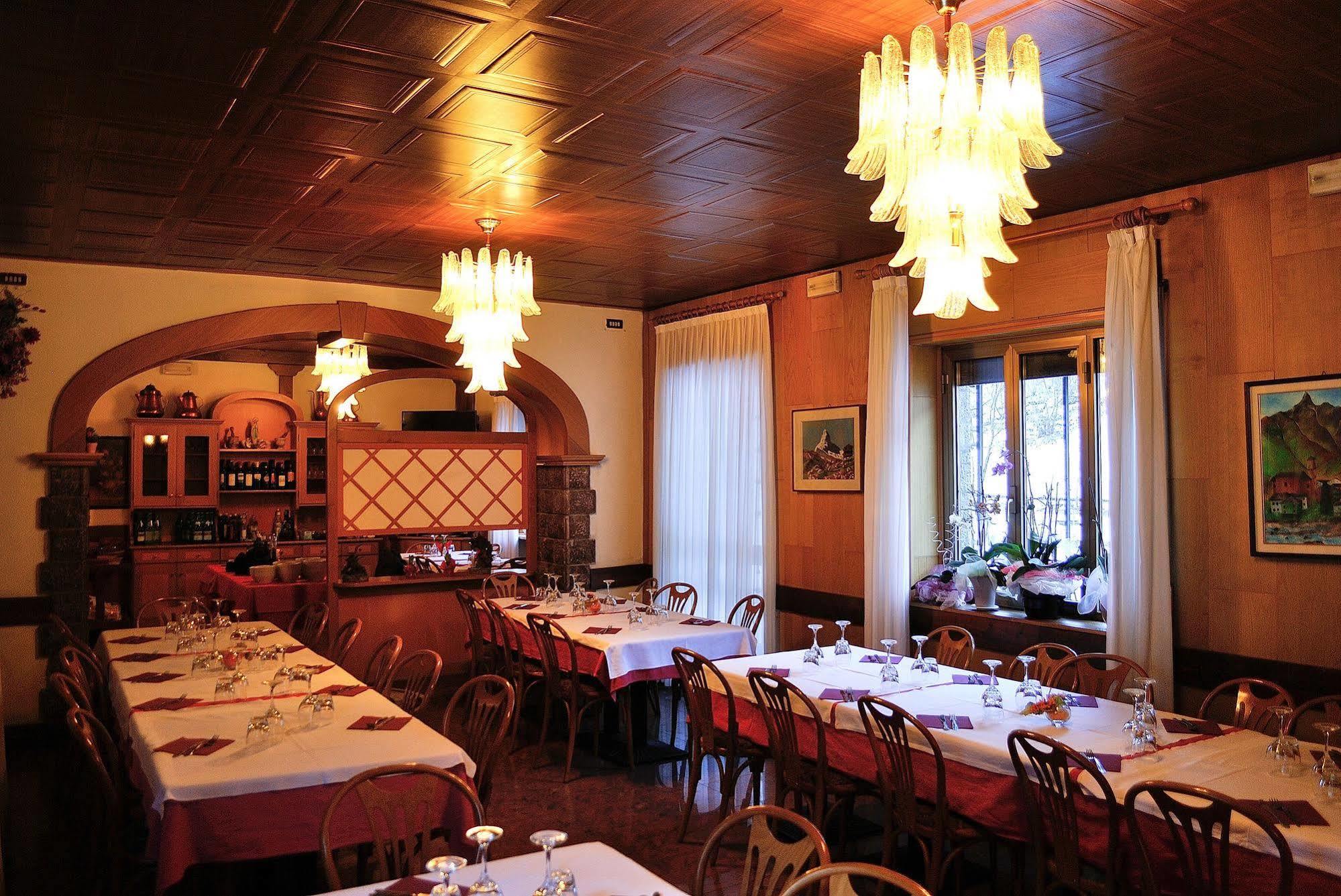 Albergo Morandi Valbondione Eksteriør billede