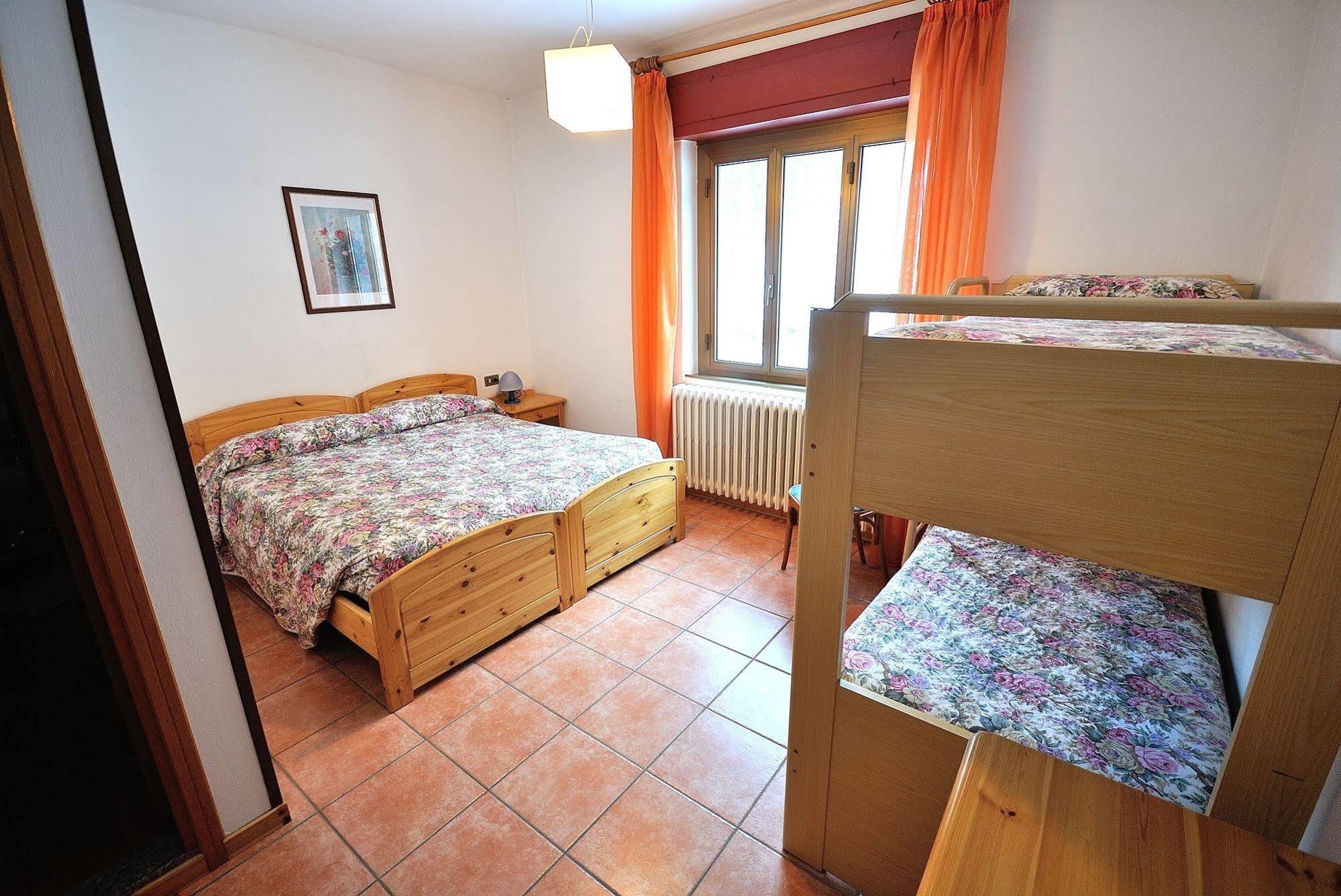 Albergo Morandi Valbondione Eksteriør billede
